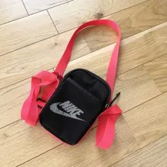 NIKE ナイキ ショルダーバッグ 小さめ フェス スポーツ