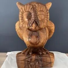 天然木 木彫り彫刻　中型フクロウ 置物 高さ約31cm 2.3kg 開運縁起物