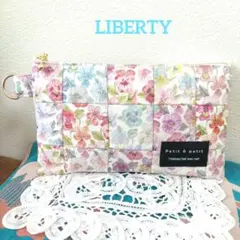 No.67 リバティ　パッチワーク　ポーチ♥シンクオブミー　フラット　18cm