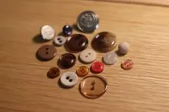 ボタンセット 15個以上 様々なサイズと色