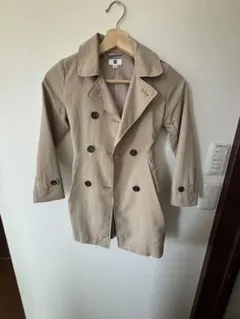 ベージュ トレンチコート