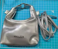 HYLLZZA ミニショルダーバッグ シルバーのサムネイル