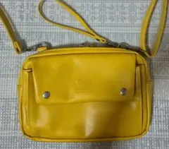 CONNA DESAGN イエロー ショルダーバッグ 透明ポケット付き