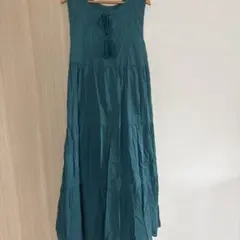 レディースワンピース　エメラルドグリーン