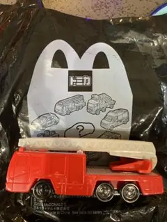 ハッピーセット　2024 トミカ　消防車