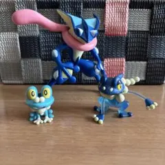 ポケモン　フィギュア　ケロマツ・ゲコガシラ・ゲッコウガセット