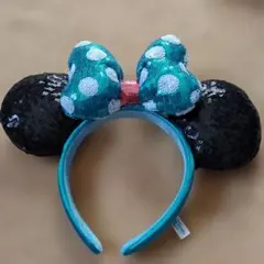 ミニーマウス スパンコール水色と黒のカチューシャ