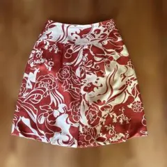 BE NEAT 切り替えタックスカート 花柄 レッド×ホワイト 日本製 サイズ9のサムネイル