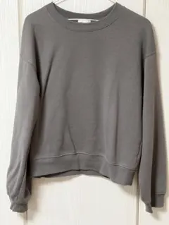 GUトレーナー　ダークグレー　裏起毛　Mサイズ
