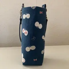 ☆ハンドメイド　水筒　ペットボトルカバー　北欧　ちょうちょ　ネイビー系☆