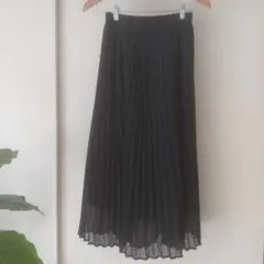 GU　ロングプリーツスカート