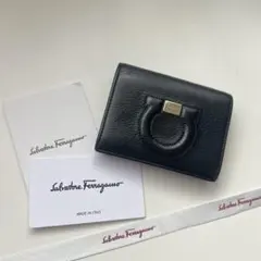 476 極上美品 Ferragamo サルバトーレフェラガモ 2つ折り財布のサムネイル