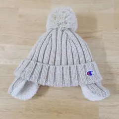 Champion ベージュ ニット帽 ポンポン付き