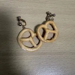 プレッツェル　イヤリング