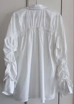 earth music&ecology 長袖シャツ　白　シャーリング