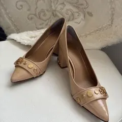❤️Tory Burch エナメル パンプス ハイヒール スタッズ 23.0cmのサムネイル