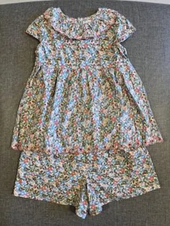 美品センスオブワンダー 花柄セットアップ120