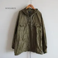 WOOLRICH 　オリーブ　ナイロン フード付きジャケットのサムネイル