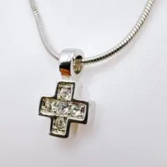 な*者様 【SWAROVSKI】シルバー クロス ストーンネックレス 41cm
