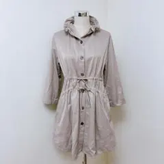 Boutique Hisatomi フード付きスプリングコート ベージュのサムネイル