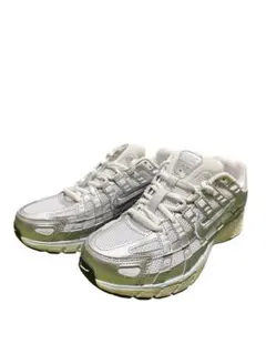 NIKE P-6000 メタリックシルバー