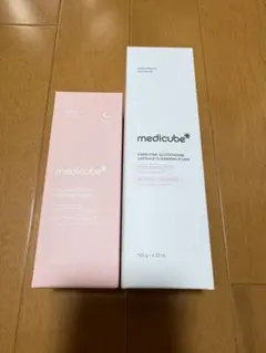【新品未使用】medicube 洗顔料 ＆ ナイトラッピングマスク セットのサムネイル