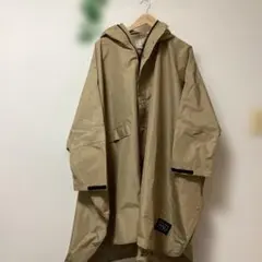 ウ*ン様 kiu　レインポンチョ　ベージュ　フリーサイズのサムネイル