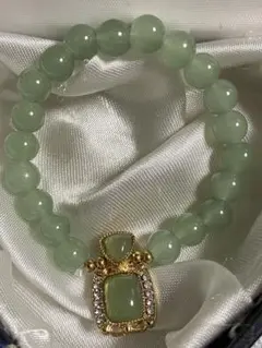 緑色ジェイドビーズブレスレット