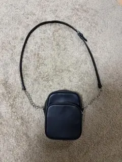 MURUA ムルーア ショルダーバッグ チェーン ミニスクエアbag ブラックのサムネイル