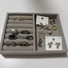 ピアスとリングのセット