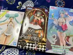 初音ミク　フィギュア　3つ