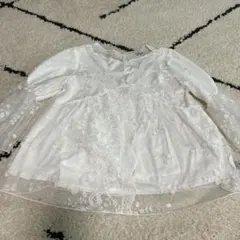 レース刺繍ブラウス、カジュアル合わせにも可愛い