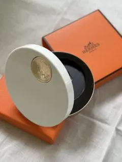 ⚠️時間限定でお値下げ中⚠️【未使用・ケースのみ】HERMES チークのケースのサムネイル