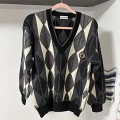 ダイヤモンドパターン Vネックニットセーター