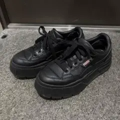 PUMA ブラック 厚底スニーカー　24cm