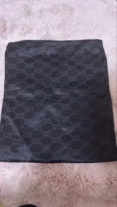 GUCCI 巾着袋 ブラック ⚠️1週間限定出品‼️のサムネイル