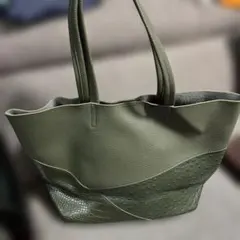 Item thumbnail for item 4e227b5e-bb42-41ee-8038-7823e107b8b1