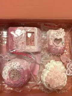 スクイーズ　ピンクキラキラ　4点セット　MOMOCO