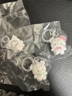 ふわふわスノー　めじるしアクセサリー　キティ　クロミ　ポチャッコ