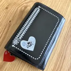 agnes b. VOYAGE 二つ折り財布 ハートチャームのサムネイル