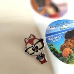 海外ディズニー ピンバッジ。チップピンバッジ＆モアナ2 ステッカーセット