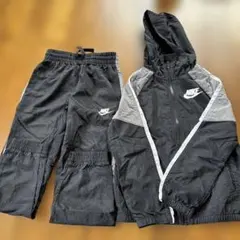 Nike ブラック ウィンドブレーカー Sサイズ　キッズ