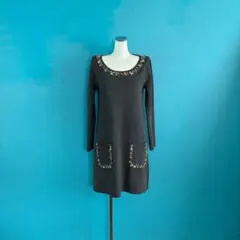 869 Chestyチェスティ　ビジュー付きダークグレー長袖ニットワンピース　0