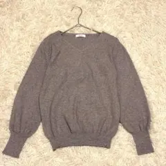 【a.v.v 】美品 冬物 グレー Vネックニットトップス サイズS