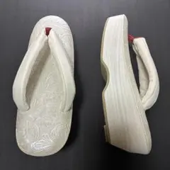 Item thumbnail for item c4a4bef6-42ac-4182-b33b-4e3e50f436cc