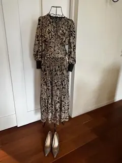 リリーブラウン ペイズリー刺繍 プリーツパンツ上下セットアップ 青 