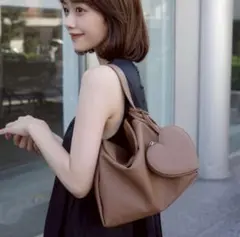 【mayu×EFOLE コラボ】ハートポーチ付きシュリンクバッグ