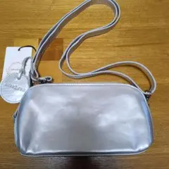 （新品）ズッケロ ソフトカウレザー ウォレットショルダー バッグ シルバー