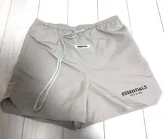 エッセンシャルズ　ハーフパンツ