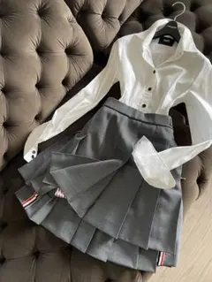 THOM BROWNE トムブラウン　4-BAR ミニプリーツスカートのサムネイル